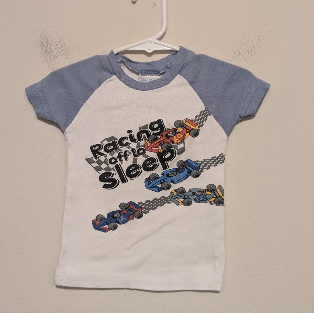 Mon Petit  Racing off to sleep car  sleep shirt short sleeve shirt size 2 T
